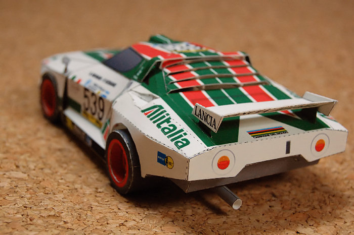 ペーパークラフト Lancia Stratos Adagioで行こう